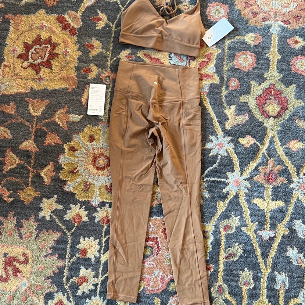 Women's Athleta set Carmel Salutation Stash Leggings XS & Solace Bra XS